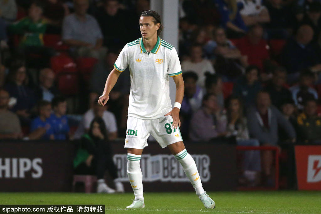 帮助球队以, 阿斯顿维拉 帮助球队以, 阿斯顿维拉