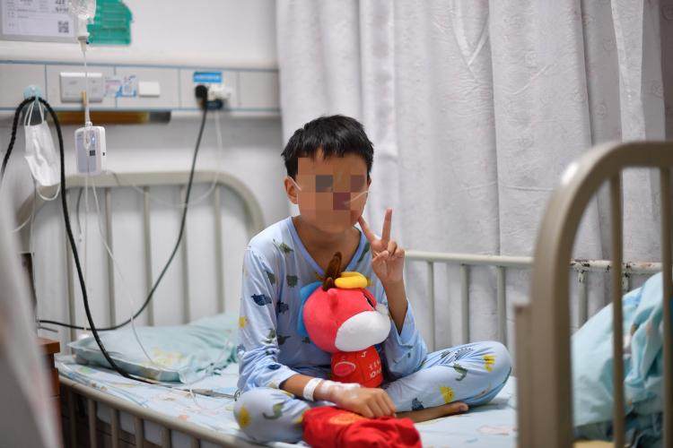 他高兴地说, amp 他高兴地说, amp