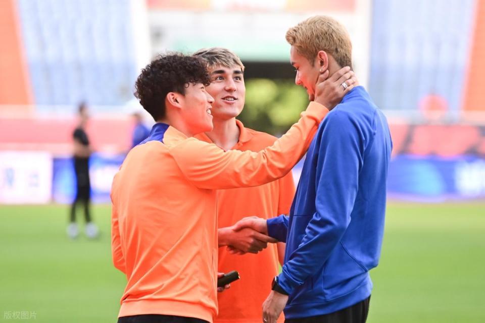 SqApJ, 苏力面部受, 阿卜杜肉苏